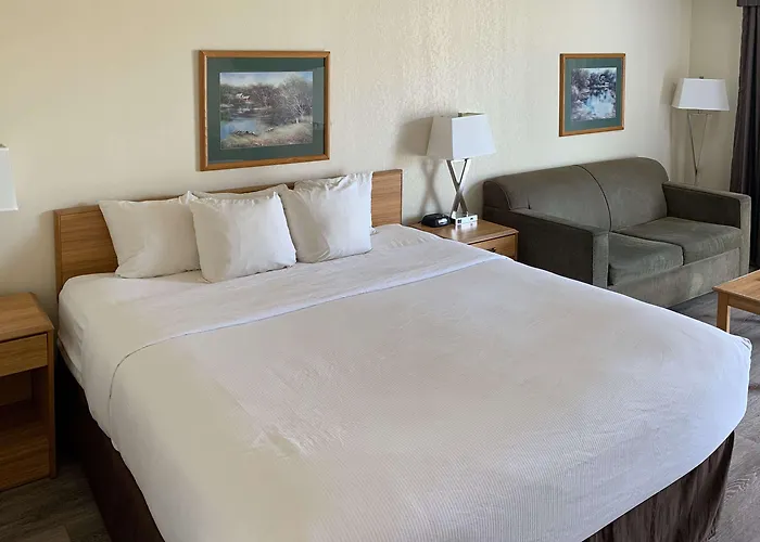 Hotel Equality Rockford