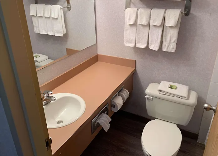 Hotel Equality Rockford